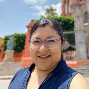 Marta Bustos - Asesor Inmobiliario